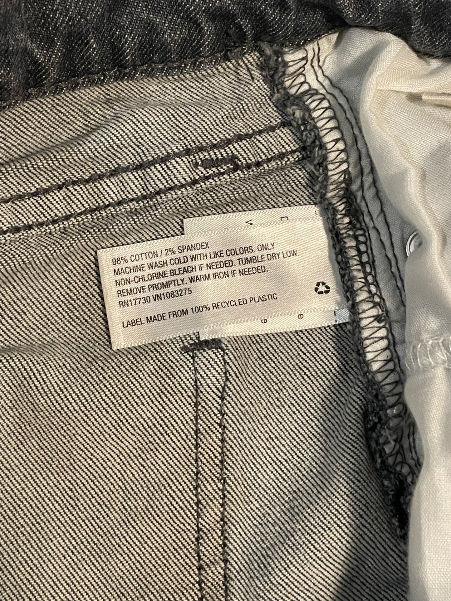 Universal Thread Jeans